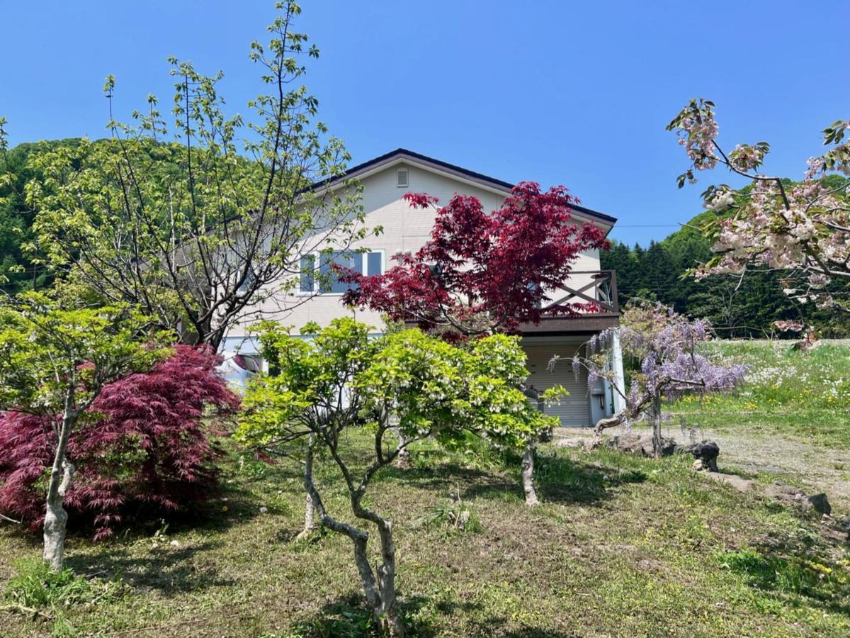 Yellow House By Lake Toya Toyako Dış mekan fotoğraf